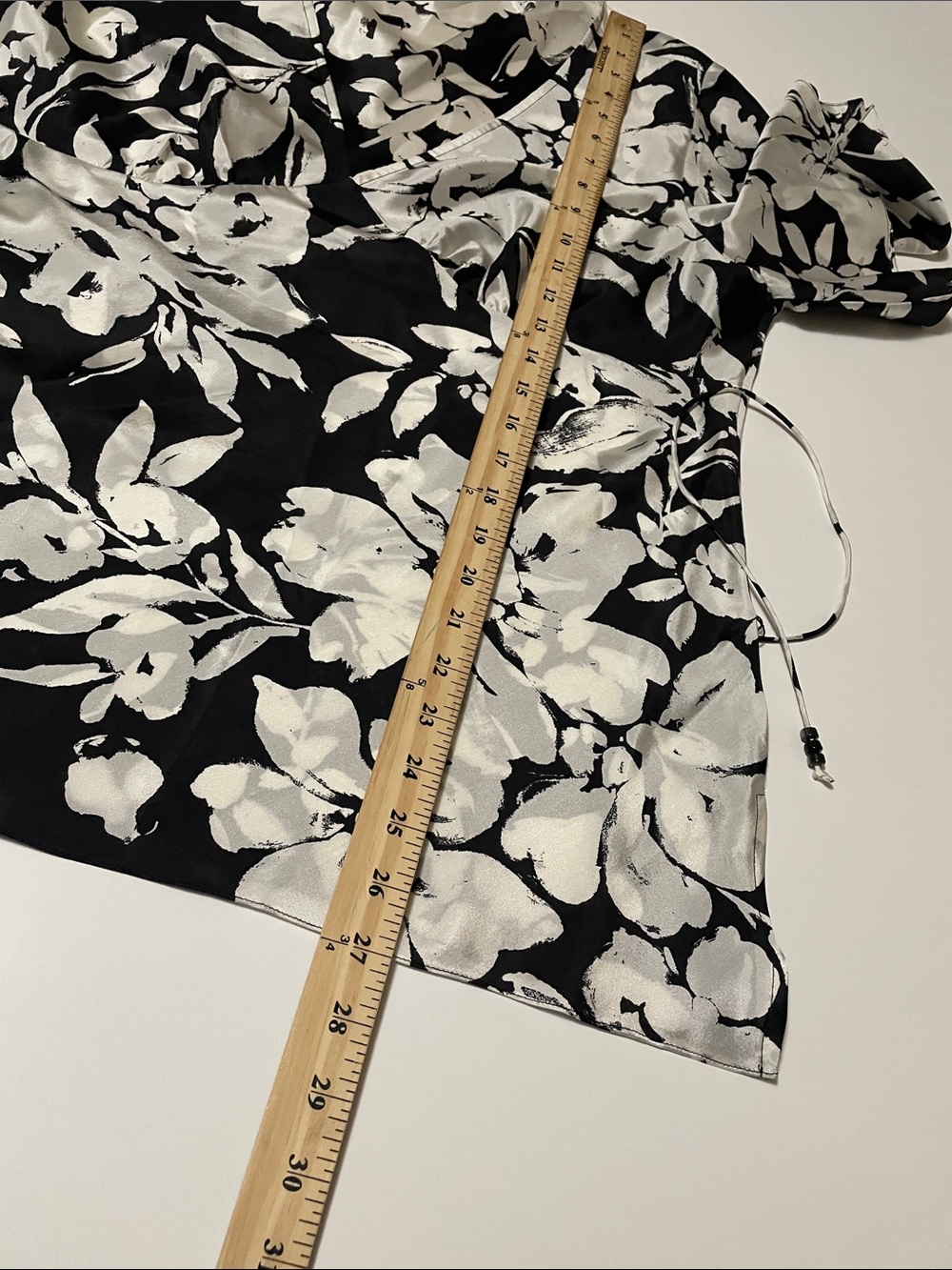 Lauren Ralph Lauren Black Silk Floral Wrap Short Sleeve Blouse Sz Large - Picture 6 of 9